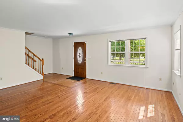 Edgewater, MD 21037,3907 W SHORE DR