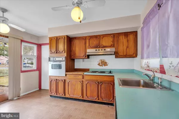 Willingboro, NJ 08046,14 GRANITE LN