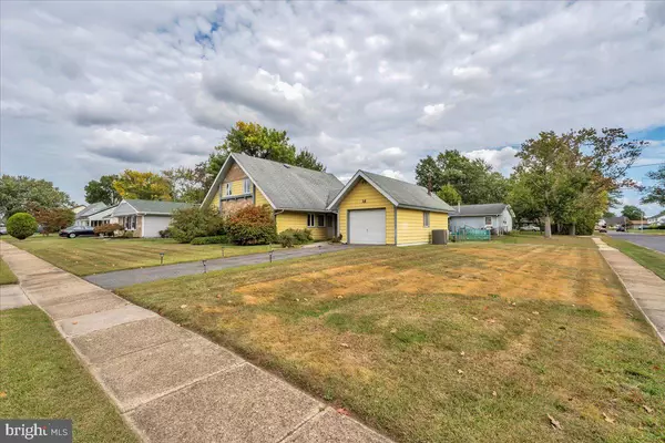 Willingboro, NJ 08046,14 GRANITE LN