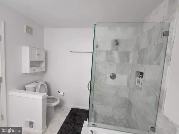 Fairfax, VA 22033,12755 FAIR CREST CT #25-303