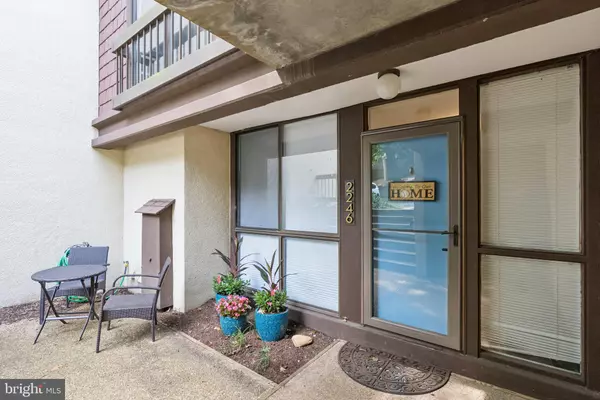 Arlington, VA 22204,2246 S RANDOLPH ST #1