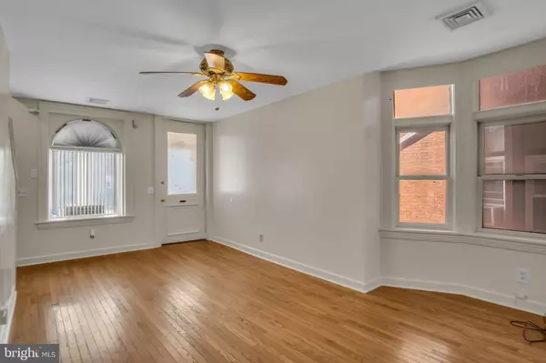 Harrisburg, PA 17103,1624 STATE ST