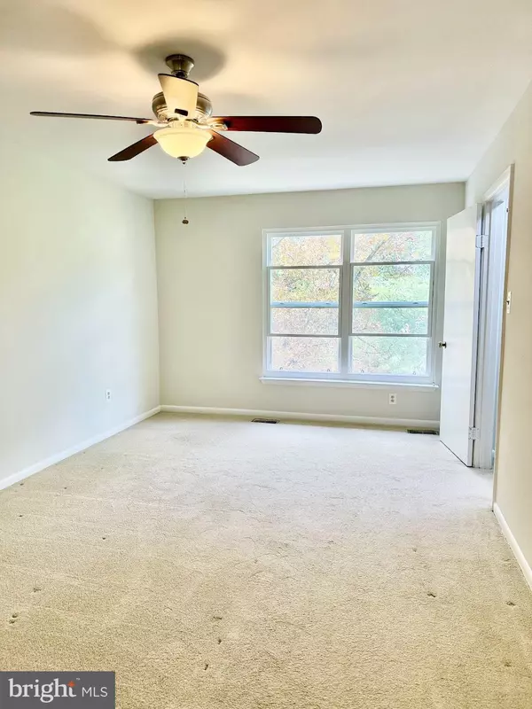 Olney, MD 20832,18290 ROLLING MEADOW WAY #4