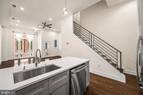 Philadelphia, PA 19123,1115 N AMERICAN ST #D5