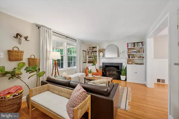 Abington, PA 19001,1228 WHEATSHEAF LN