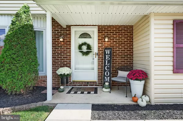 York, PA 17403,2933 EXETER DR S