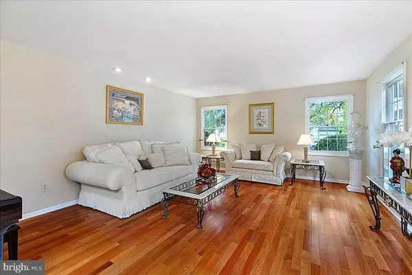 Princeton Junction, NJ 08550,4 BANFF DR