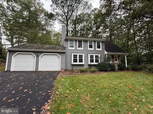 5947 NEW ENGLAND WOODS DR, Burke, VA 22015