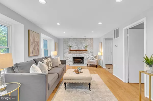 Burke, VA 22015,5947 NEW ENGLAND WOODS DR