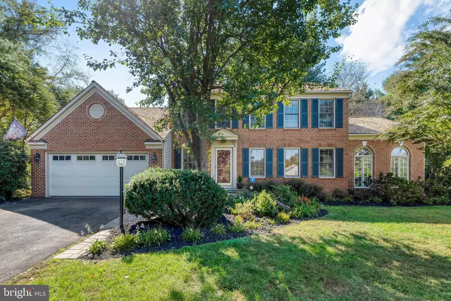 6015 FOX RUN, Fairfax, VA 22030