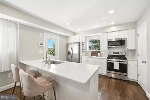 835 OGLETHORPE ST NE,  Washington,  DC 20011