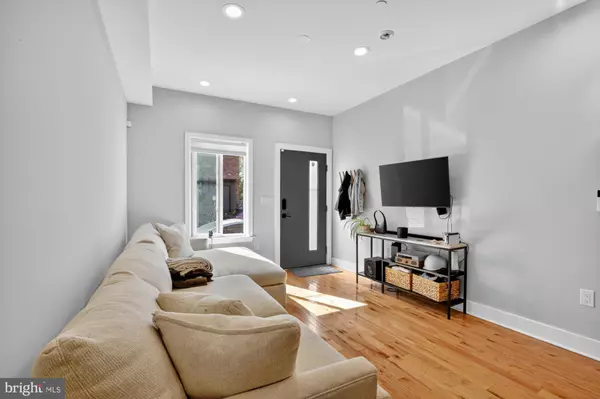 Philadelphia, PA 19122,427 W NORRIS ST