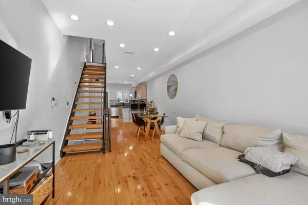 Philadelphia, PA 19122,427 W NORRIS ST