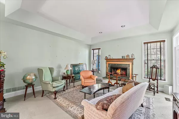 Exton, PA 19341,229 CAMBRIDGE CHASE #30