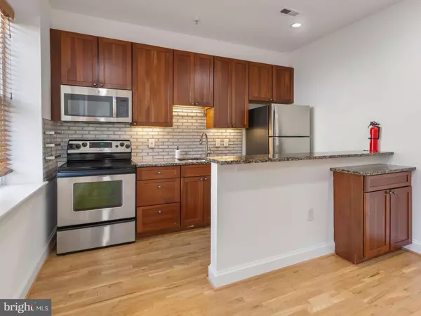 Washington, DC 20009,1417 CHAPIN ST NW #207