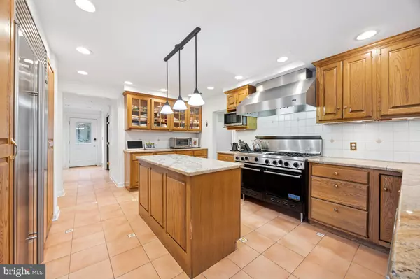 Gladwyne, PA 19035,1726 RIVERVIEW RD