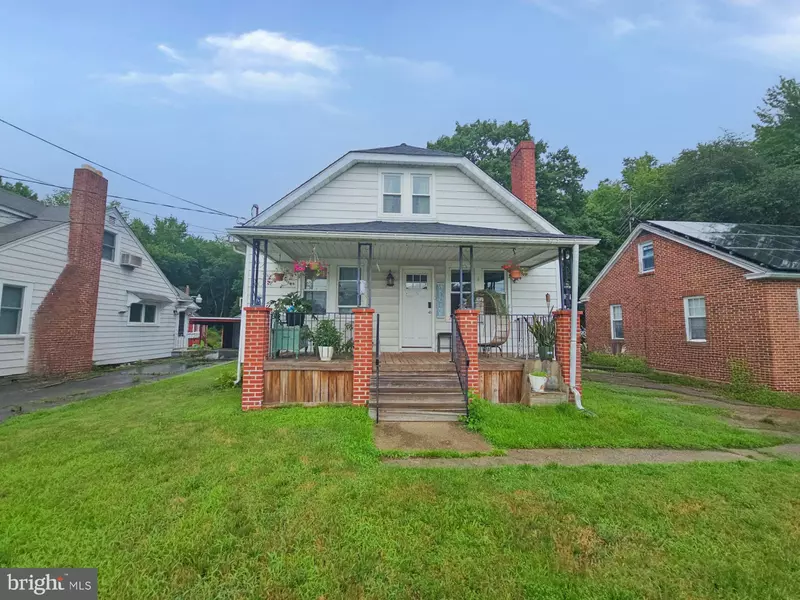 279 LOGWOOD AVE, Carneys Point, NJ 08069