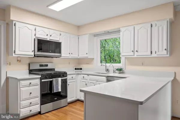 Burke, VA 22015,9104 PARLIAMENT DR