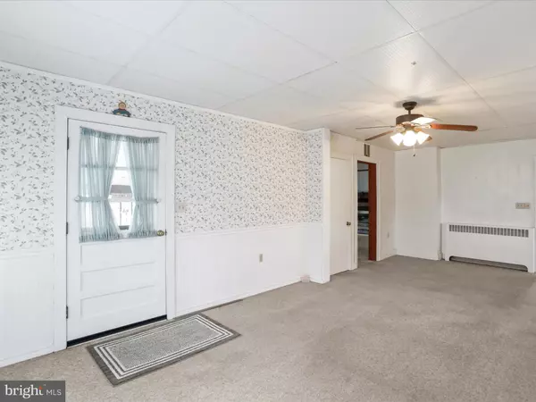 Paw Paw, WV 25434,525 WINCHESTER ST