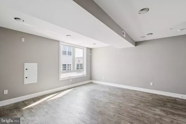 Philadelphia, PA 19122,1931 N PHILIP #2R