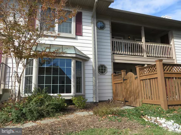 6124-A ESSEX HOUSE SQ, Alexandria, VA 22310