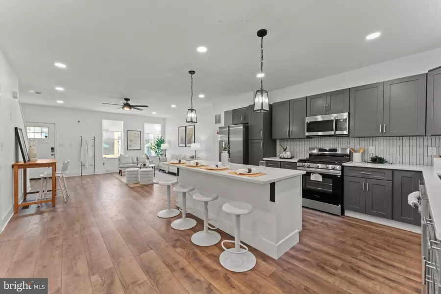 2644 OSWEGO AVE, Baltimore, MD 21215