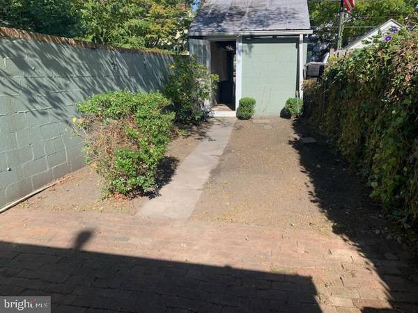 Bordentown, NJ 08505,29 COURTLAND ST