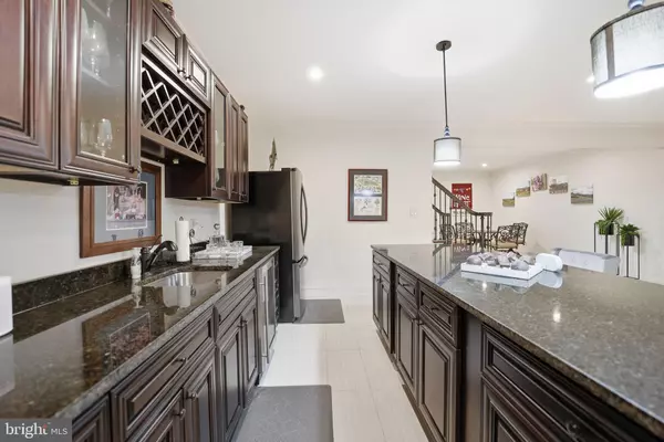 Vienna, VA 22180,609 KINGSLEY RD SW