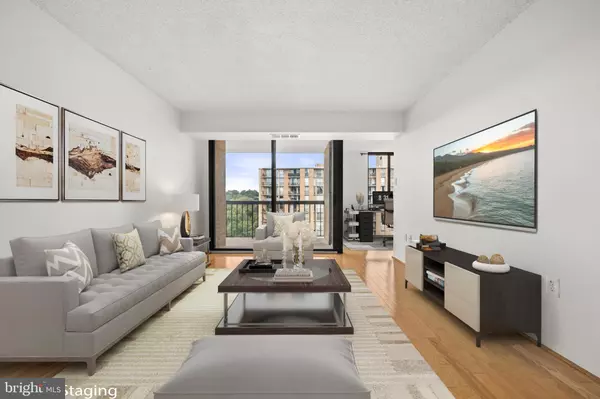 4500 S FOUR MILE RUN DR S #910, Arlington, VA 22204