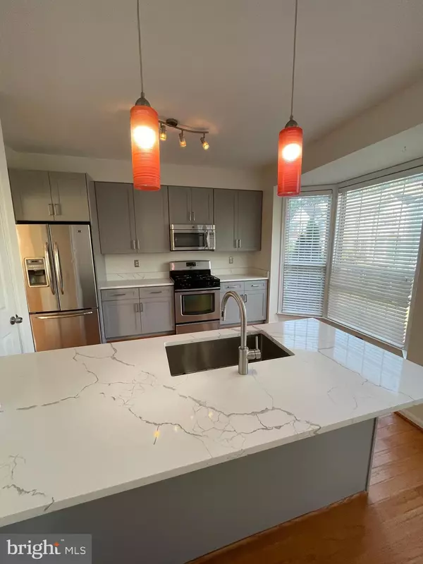 Sterling, VA 20165,47692 SANDBANK SQ