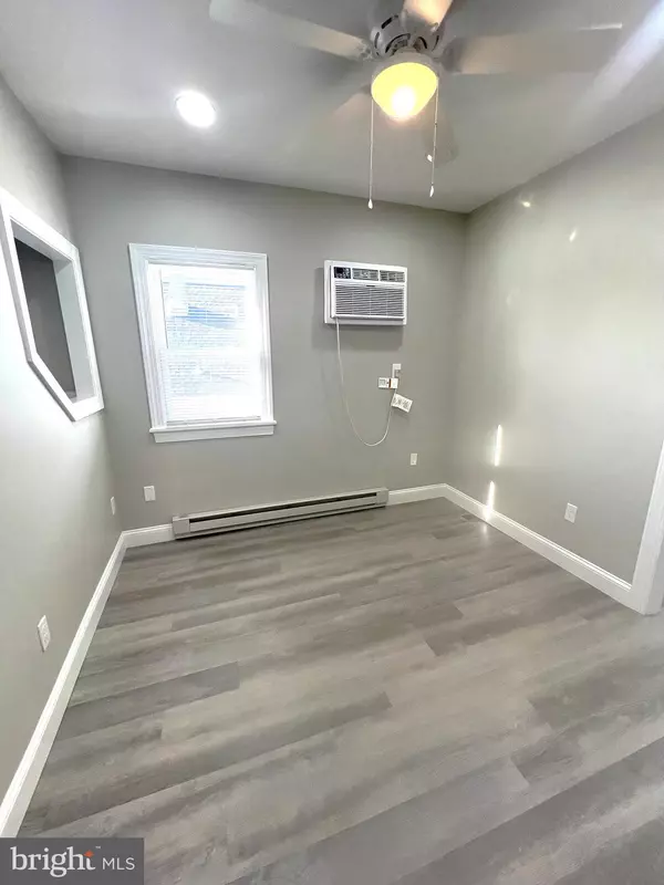 Maple Shade, NJ 08052,30 SPRUCE AVE #B UPSTAIRS