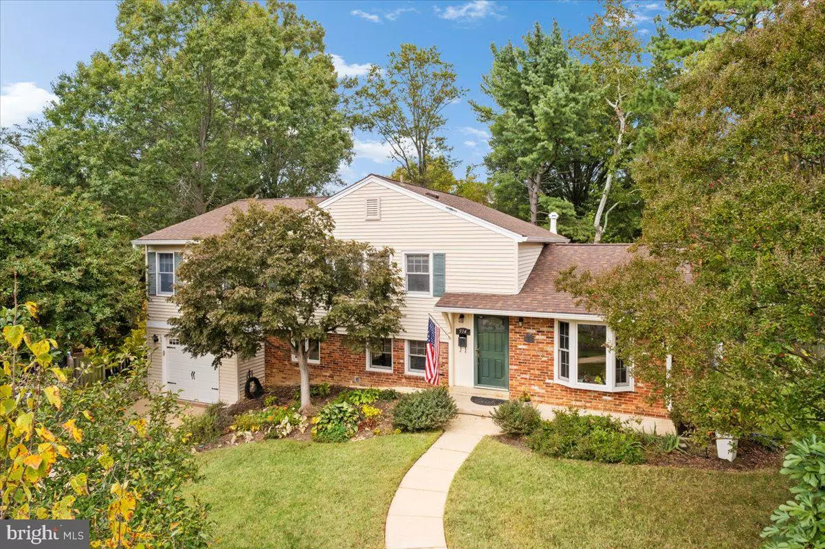 Alexandria, VA 22308,914 DRESDEN CT