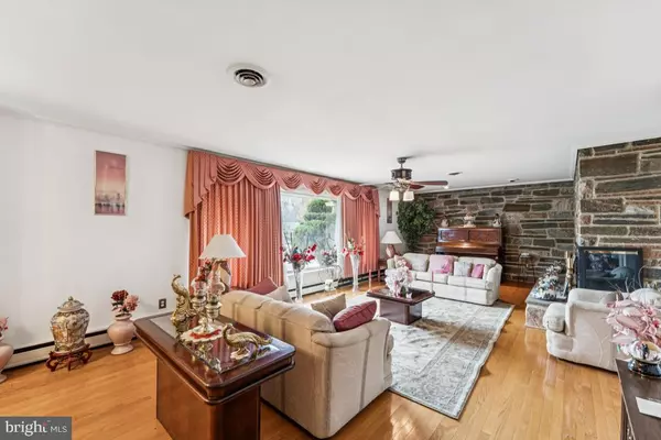 Temple Hills, MD 20748,4910 STAN HAVEN RD