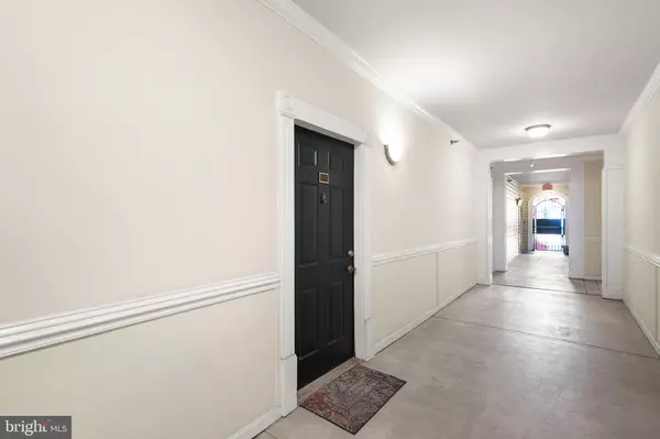 Alexandria, VA 22304,4860 EISENHOWER AVE #180