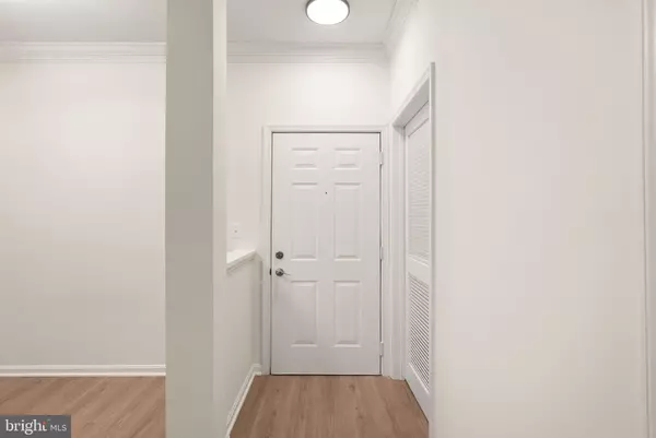 Alexandria, VA 22304,4860 EISENHOWER AVE #180