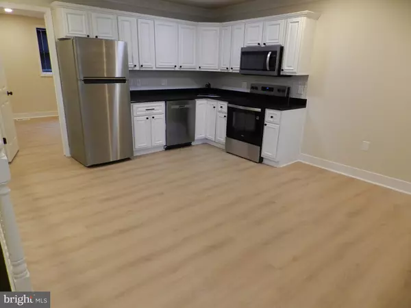 Washington, DC 20032,4325 HALLEY TER SE #101