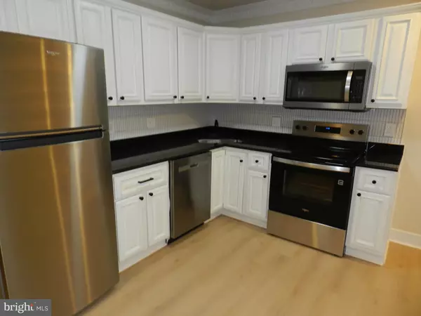 Washington, DC 20032,4325 HALLEY TER SE #101