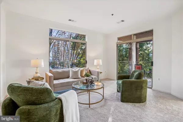 Reston, VA 20190,1855 STRATFORD PARK PL #312