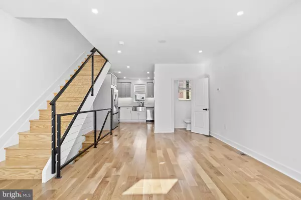 Philadelphia, PA 19122,2024 N PALETHORP ST