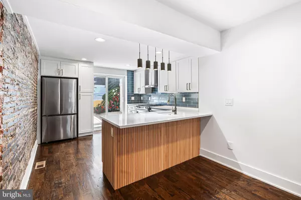 Philadelphia, PA 19148,2125 S 9TH ST