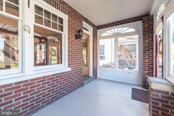 Quakertown, PA 18951,27 S 7TH ST