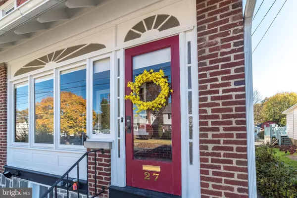 Quakertown, PA 18951,27 S 7TH ST