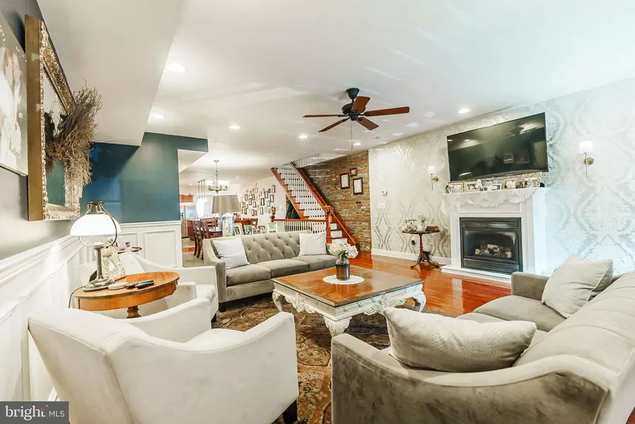 2852 ALMOND ST, Philadelphia, PA 19134