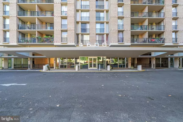 Arlington, VA 22204,4600 S FOUR MILE RUN DR #423