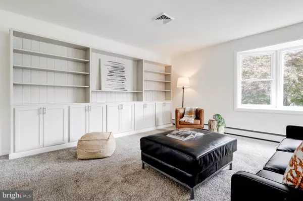 Strasburg, PA 17579,400 SUSAN AVE