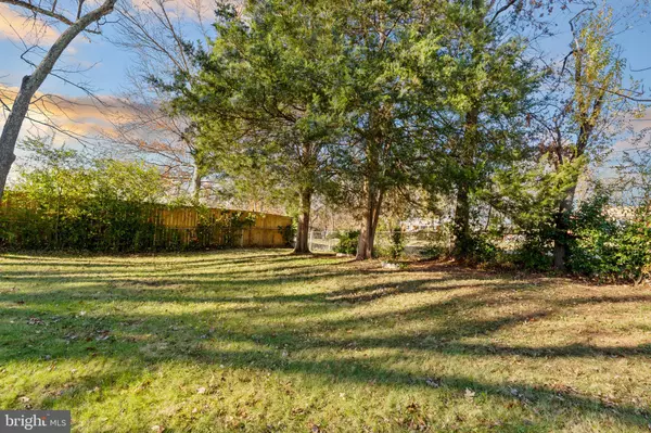 Manassas Park, VA 20111,122 HOLDEN DR