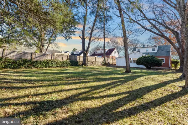 Manassas Park, VA 20111,122 HOLDEN DR