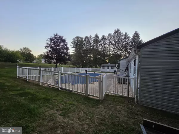 Elizabethtown, PA 17022,4414 WOODCREST DR
