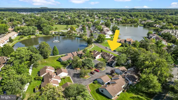 Mount Laurel, NJ 08054,6 E AZALEA LN E