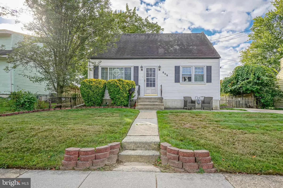 Magnolia, NJ 08049,606 W LINCOLN AVE